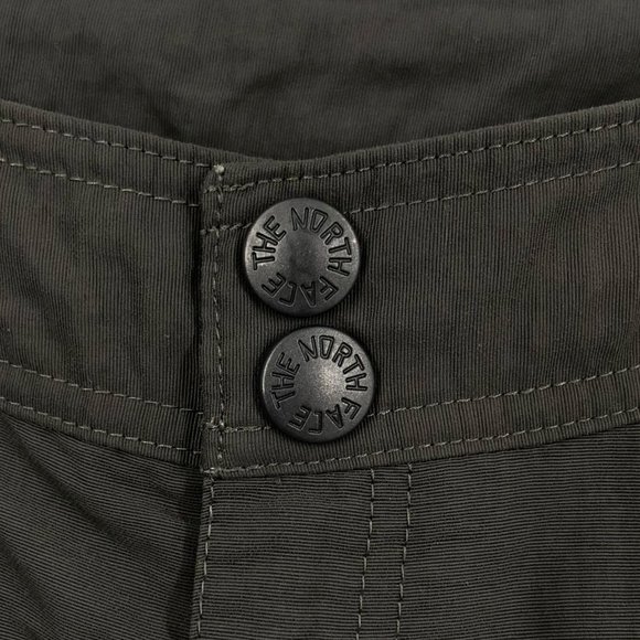 The North Face Convertible Outdoor Zip Off Tab Leg - Picture 3 of 8